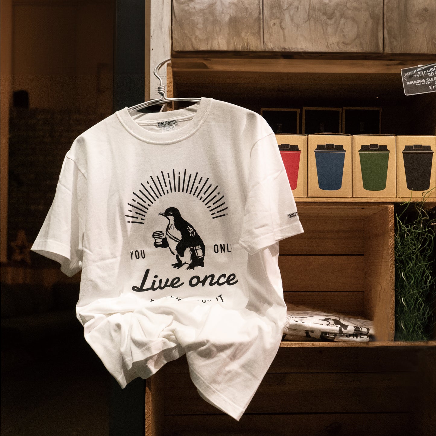 FWCFオリジナルTシャツ2023『旅するペンギン』