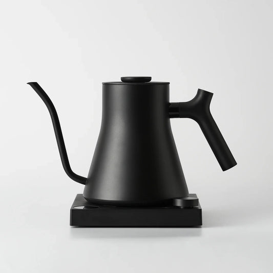 細口のコーヒードリップ用電気ケトル Fellow Stagg EKG Pro Electric Kettle