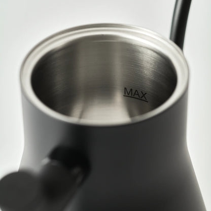 細口のコーヒードリップ用電気ケトル Fellow Stagg EKG Pro Electric Kettle